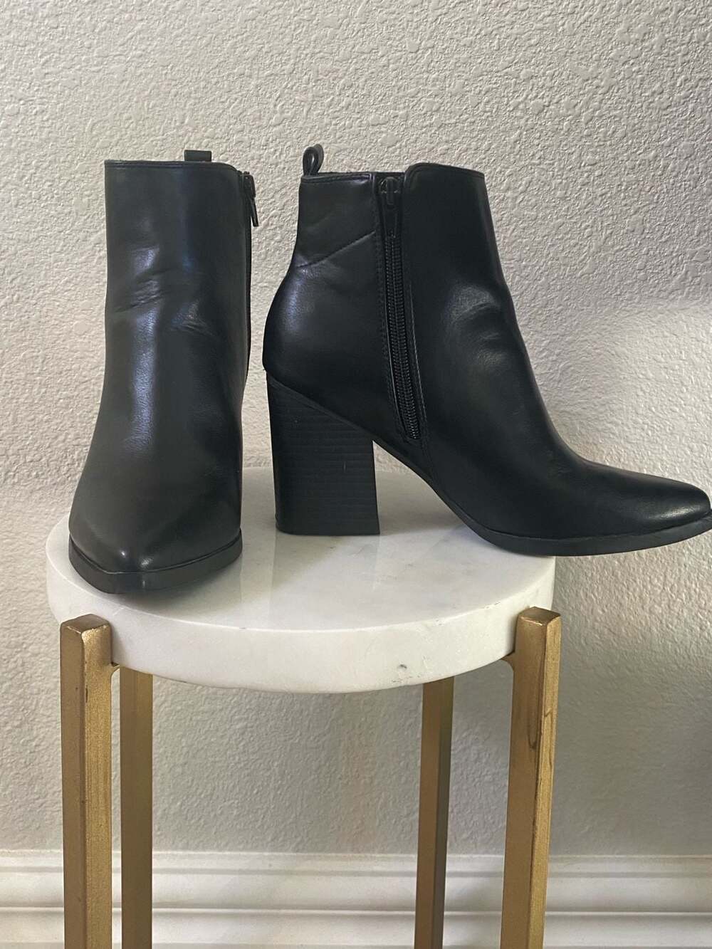 Indigo Rd. Ankle Boots Size 7M Black Block Heel Side Zip